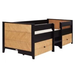 Compactbed Job Met Lades En Trap