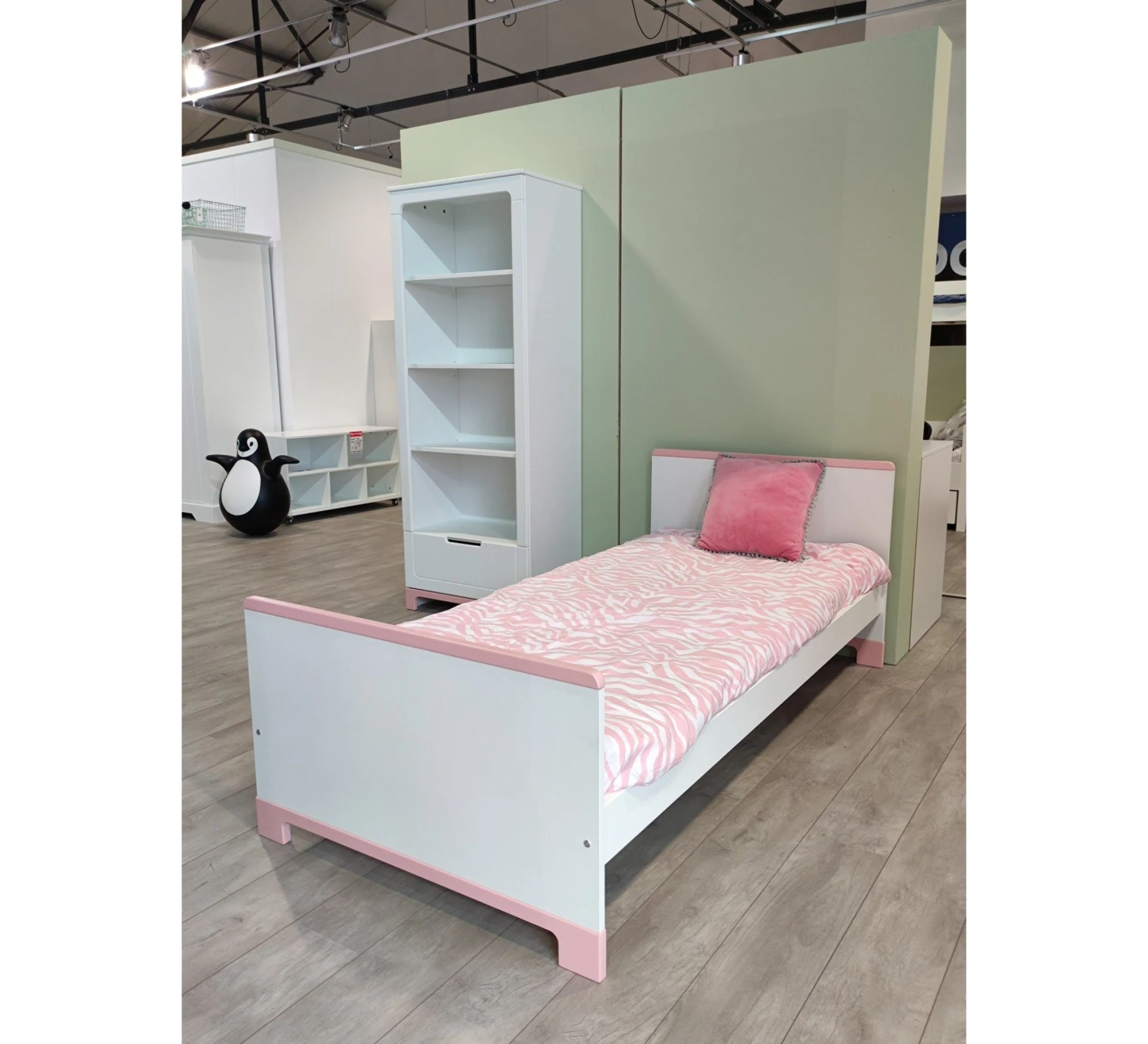 Mini Kinderkamer 4-delig - Showmodel 4 Mini Kinderkamer 4-delig - Showmodel - Afbeelding 2