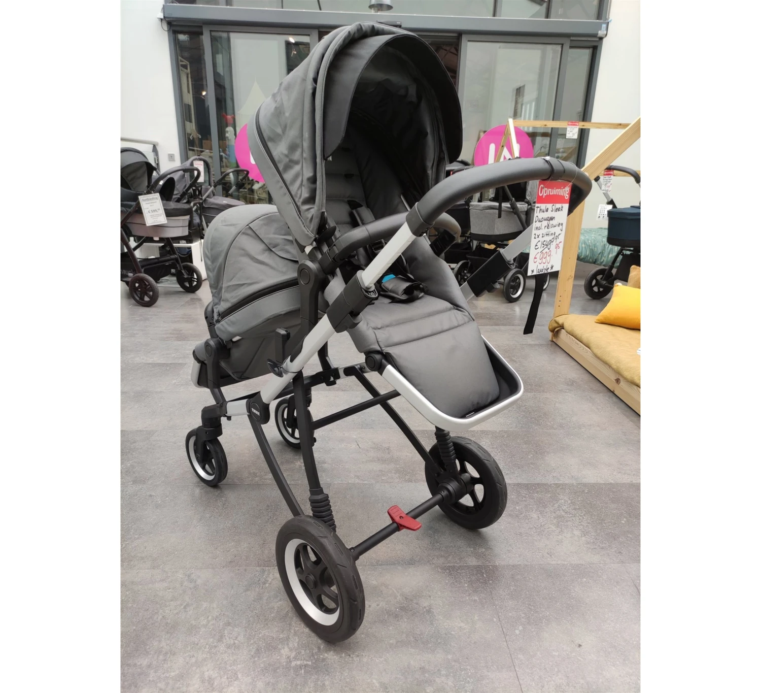 Thule Sleek Duo Kinderwagen - Showmodel 5 Thule Sleek Duo Kinderwagen - Showmodel - Afbeelding 3