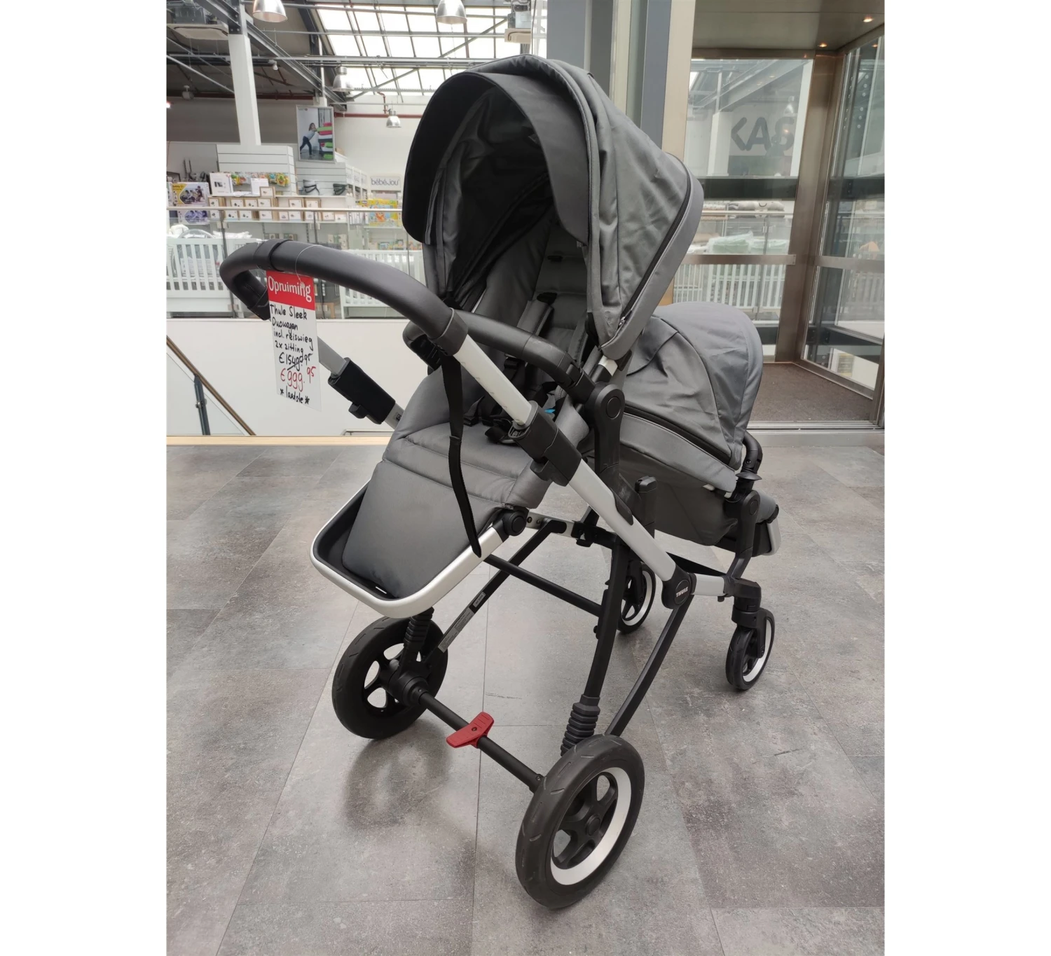 Thule Sleek Duo Kinderwagen - Showmodel 6 Thule Sleek Duo Kinderwagen - Showmodel - Afbeelding 4