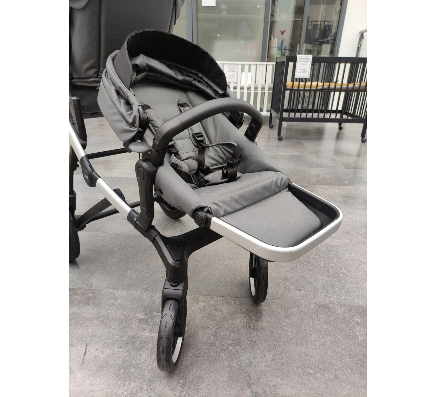 Thule Sleek Duo Kinderwagen - Showmodel 9 Thule Sleek Duo Kinderwagen - Showmodel - Afbeelding 7